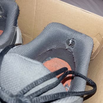 Adidas Ayakkabım Garantiye Rağmen Yırtıldı Ve Talebim Reddedildi