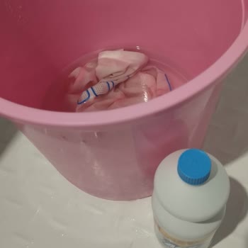 Ace Çamaşır Suyu Beyazlatma Yerine Tişörtlerimi Renge Boyadı!