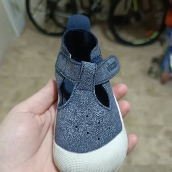 Yeni Alınan Ayakkabı İlk Temizlikte Renk Attı