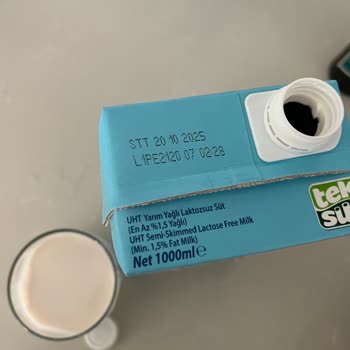 Laktozsuz Sütün Rengi Pembe Bej Çıktı İçeriği Sorguluyorum