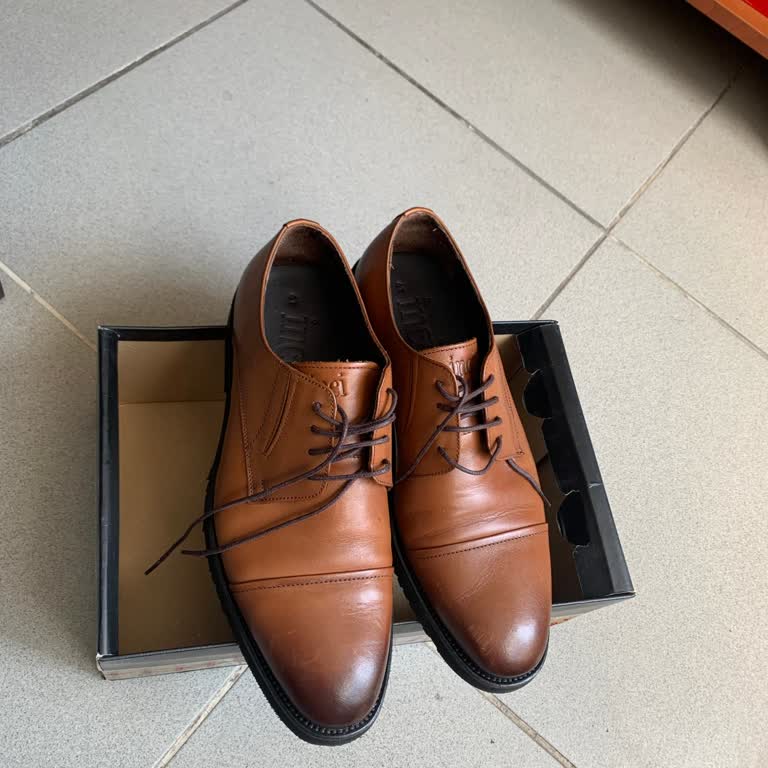 Aldığım Ayakkabı Hem Renk Verdi Hem Ayağımı Rahatsız Etti, Şikayetim Çözülmedi