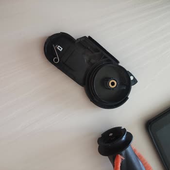 Philips Süpürge Fırçası Kolayca Çıkıyor Ve Sürekli Filtre Uyarısı Veriyor