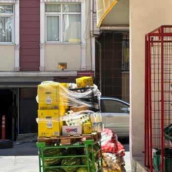 Şok Market'te Karpuz Satışında Hijyen Ve Saklama Sorunu