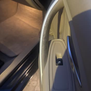 BMW F30 Kapı Kolu Döşemesi Kronik Deformasyon Sorunu