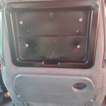 Eski Otobüs, Eksik Donanım Ve Yoğun Benzin Kokusuyla Hayal Kırıklığı