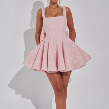 Sipariş Edilen Elbise Görselle Uyuşmuyor, İade Süreci Sorunlu