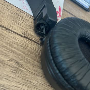 JBL Kulaklıkta Hızlı Şarj Tükenmesi Ve Yedek Parça Sorunu