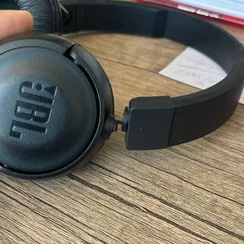 JBL Kulaklıkta Hızlı Şarj Tükenmesi Ve Yedek Parça Sorunu
