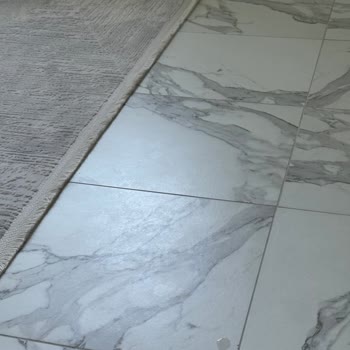 Seramiklerde Kalıcı Su Ve Ayak İzi Sorunu: Çözüm Bekliyorum