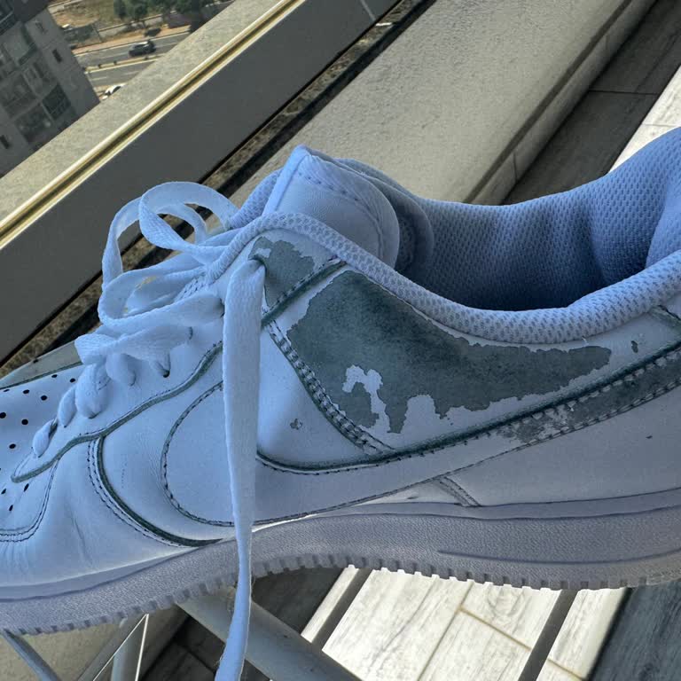 Nike Air Force İlk Temizlemede Derisi Soyuldu Müşteri Desteği Yetersiz Kaldı