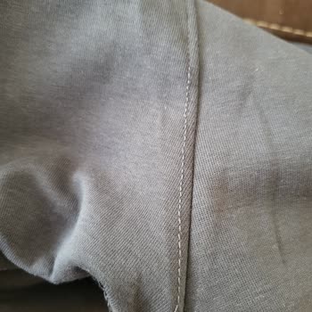 Sıfır Üründe Dikiş Patlağı Ve Değersiz Hissetmek