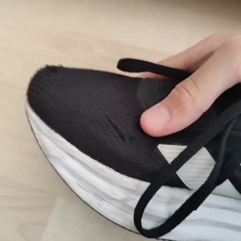 Aldığım Orijinal Ayakkabı 2 Ayda Yırtıldı, İnceleme Red Cevabı Verdi