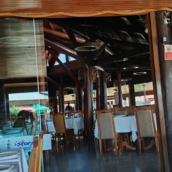 Masa Değişikliği Talebine Kaba Ve Kırıcı Yaklaşım Yaşlı Müşteriyi Mağdur Etti