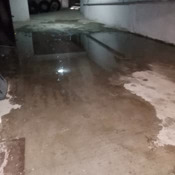 Acil Müdahale Beklenen Su Baskını Ve Elektrik Tehlikesi