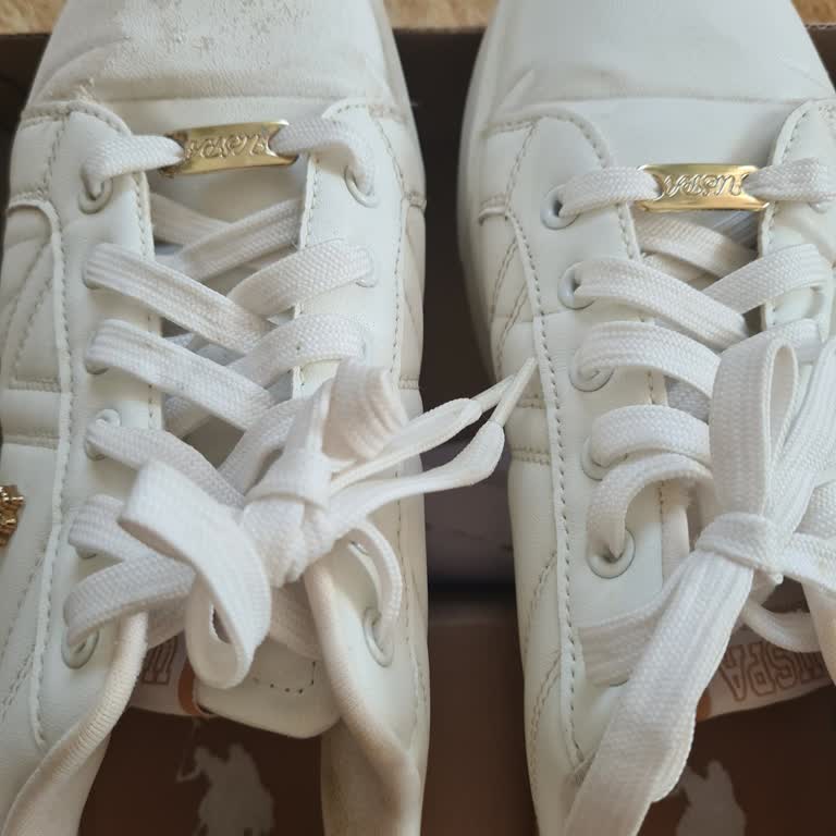 Polo Ayakkabının Kısa Sürede Soyulan Derisi Şaşırttı