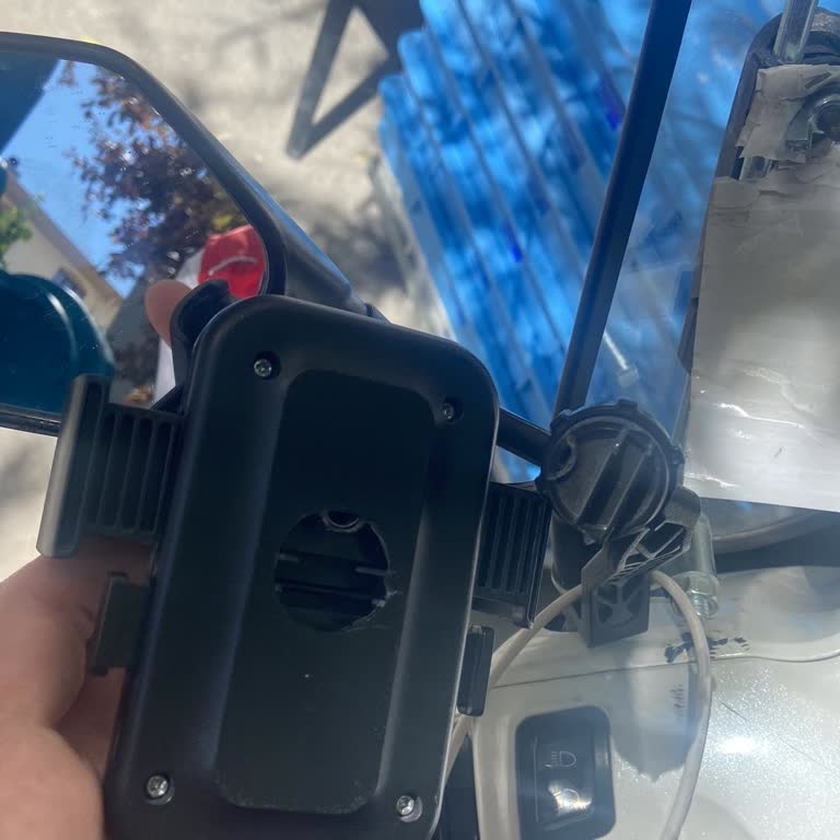 Kısa Sürede Kırılan Telefon Tutacağı Hayal Kırıklığı Yarattı