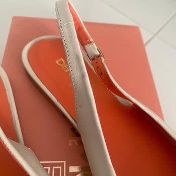 Derimod Hiç Giyilmemiş Babet İçin İlgisiz Ve Olumsuz Mağaza Yaklaşımı