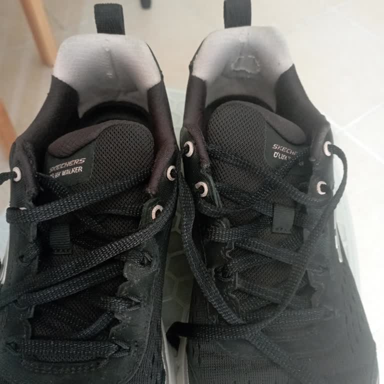Skechers Ayakkabının 32 Günde Yırtılması Ve İade Sorunu