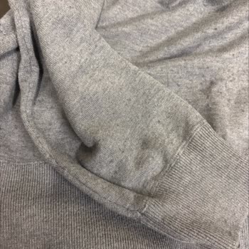 Zara'dan Aldığım Kazak Hızla Tüyleniyor, Fişsiz İade Yapılmıyor