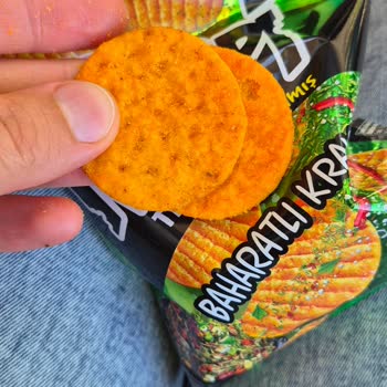 Görselden Farklı Ve Aşırı Baharatlı Krispi Kraker Hayal Kırıklığı