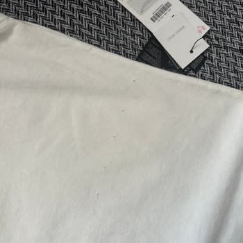 Etiketini Kestikten Sonra Hasarlı Çıkan Tişört İçin İade Sorunu