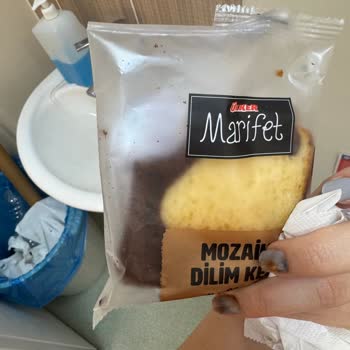 Taze Aldığım Kekin İçinden Küf Çıktı