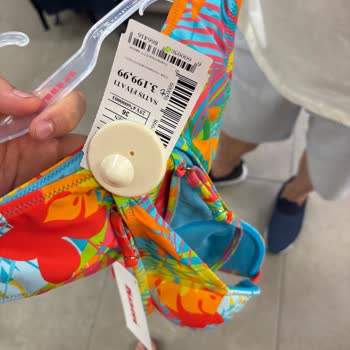 Bikini Denemede Tutarsız Uygulamalar Ve Alışverişte Zorluk