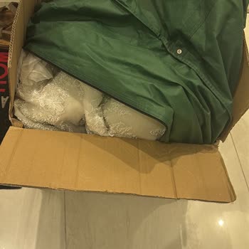 Gelinliğim Üç Yıl Sonra Kirli Ve Farklı Renkte Geri Gönderildi