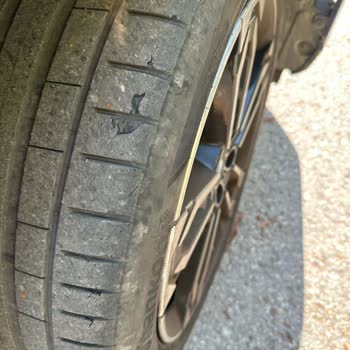 30.000 Km’de Parçalanan Lastikler: Hankook Sorumluluktan Kaçıyor!