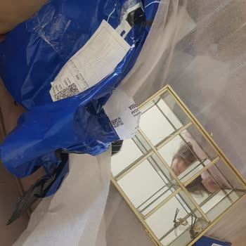 Kırılgan Ürün Yetersiz Paketleme Ve Mağaza İlgisizliği