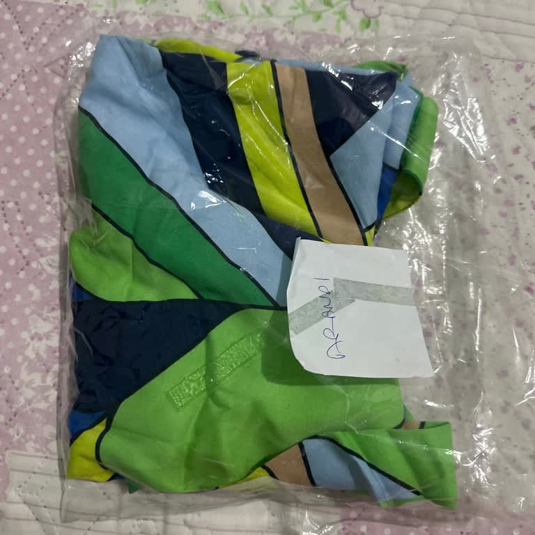 İkiler Tekstil Mağazasında Saygısız Tutum ve Poşet Ücreti Mağduriyeti