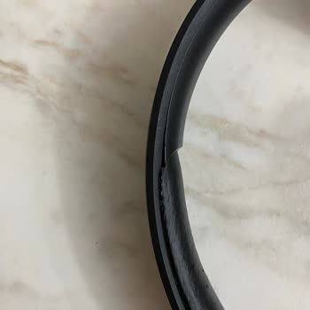 JBL 520bt Kulaklığımın Üst Pedi Yanındaki Plastikler Açıldı Çözüm Bulamıyorum