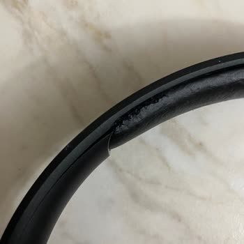 JBL 520bt Kulaklığımın Üst Pedi Yanındaki Plastikler Açıldı Çözüm Bulamıyorum