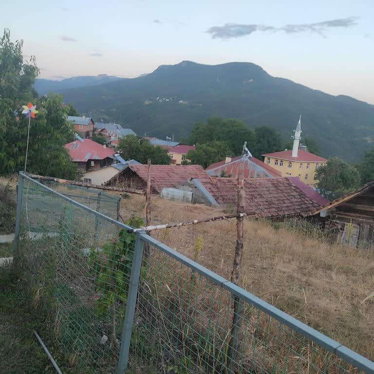 Kastamonu Belediyesi Evimizin Önündeki Büyük Bir Alanda Işık Yok