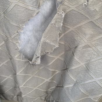 Çeyiz Setindeki Yorganın Dağılması Ve İlgisizlik