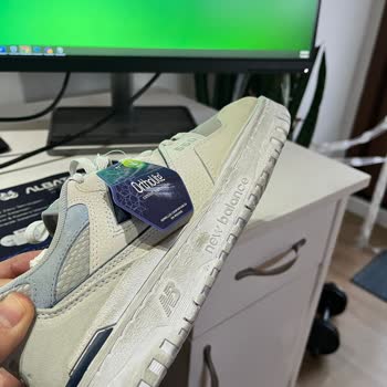 Kullanılmış Ayakkabı Ve İletişimsiz Satıcı Mağduriyeti