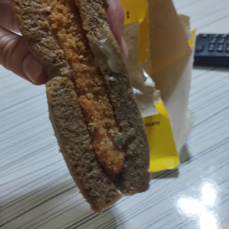 Dardanel Son Kullanma Tarihi Geçmemiş Sandviçin Küflü Çıkması Şaşırttı