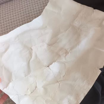 Siparişimdeki Feraceden Yoğun Küf Ve Rutubet Kokusu Çıktı