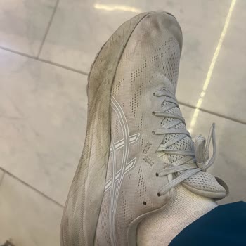 Kısa Sürede Yıpranan Asics Ayakkabı Büyük Hayal Kırıklığı Yaşattı