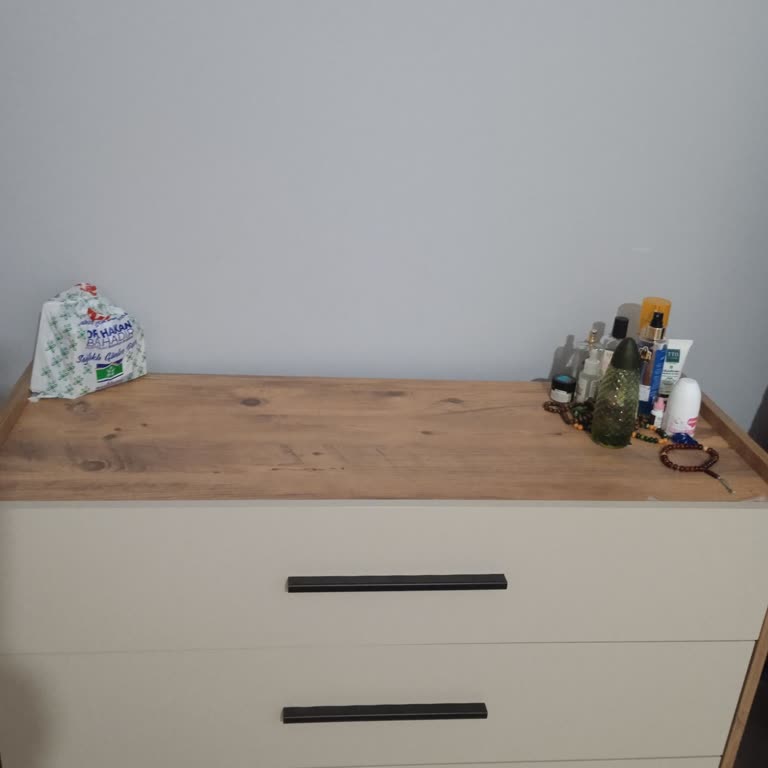 5 Aydır Teslim Edilmeyen Şifonyer Aynası Ve Yanıltıcı Bilgilendirme