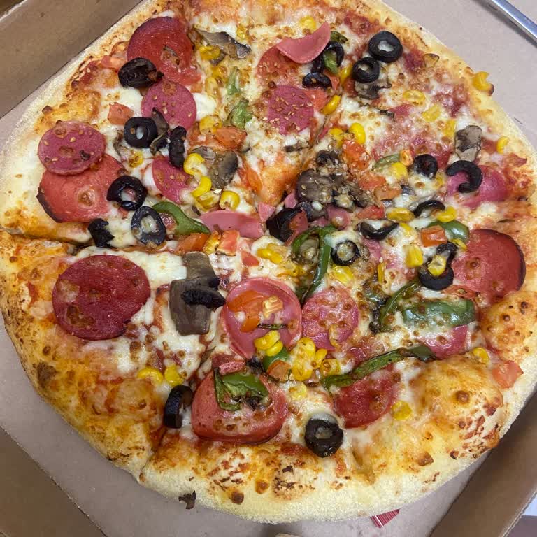 Yanlış Hamur Seçimi Ve Eksik Pişmiş Pizza Teslimatı