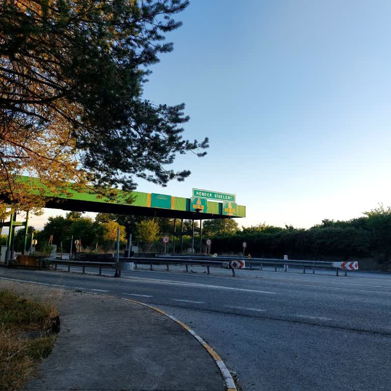 Yolcuları Bilgilendirmeden Hendek Gişelerde Mağdur Bıraktılar