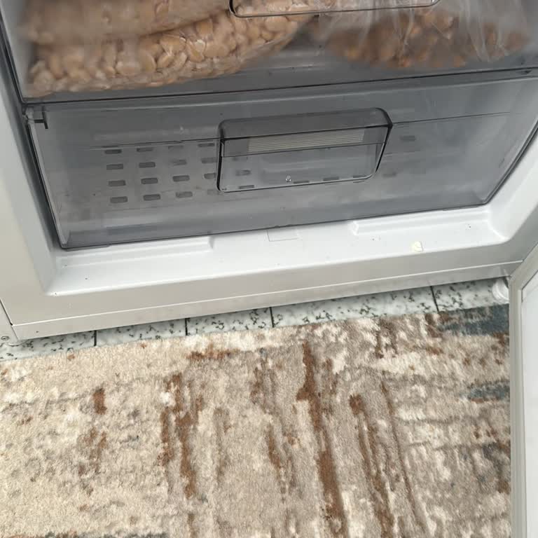 Derin Dondurucunun Alt Çekmeceleri Dondurmuyor, Servis İlgisiz