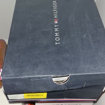 Aldığım Ayakkabının Kullanılmış Ve Farklı Kutuda Gönderilmesi Hayal Kırıklığı Yarattı