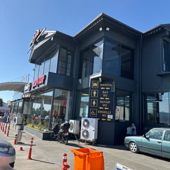 Sivas Şubesi'nde Kötü Hizmet Ve İlgisizlik