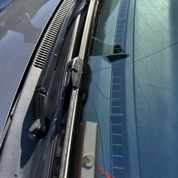 Bosch Silecek Aparatı Camı Kırdı Servis Çözüm Sunmuyor