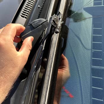 Bosch Silecek Aparatı Camı Kırdı Servis Çözüm Sunmuyor