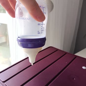 Biberonun Akıtması Bebeğimi Tehlikeye Atıyor