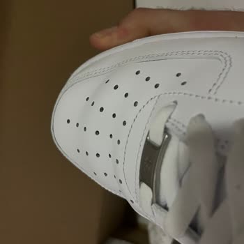 Nike Barçın Bayisinden Aldığım Air Force 1 Ayakkabıda Sorun Ve İletişimsizlik
