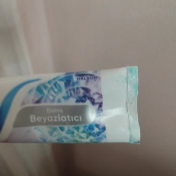 Sensodyne Diş Macunu Alt Kısmı Patladı, Hijyen Sorunu Yaşadım